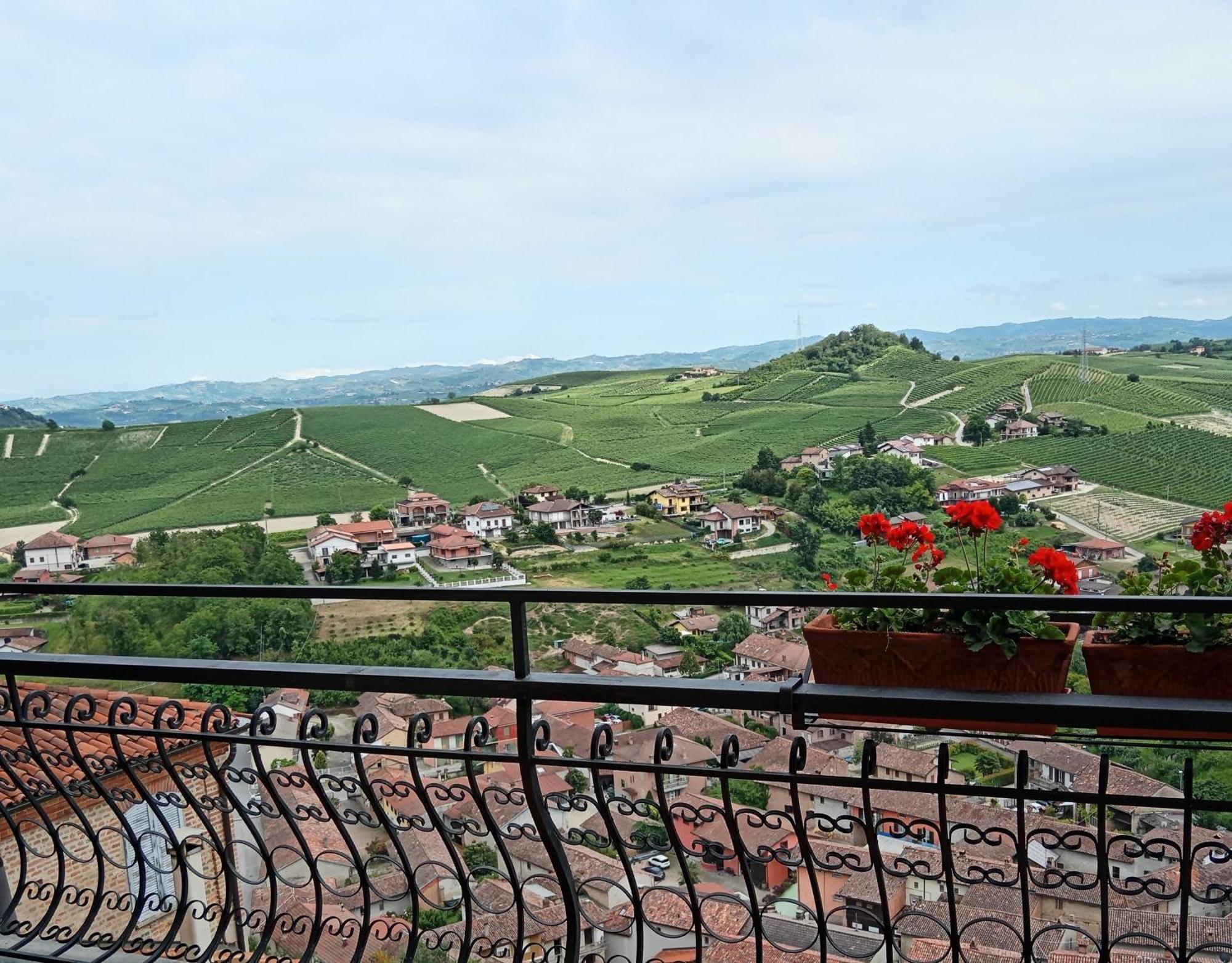 Teresa Al Belvedere Rooms&Holidayapartments Camere&Appartamenti Кастеллинальдо Экстерьер фото